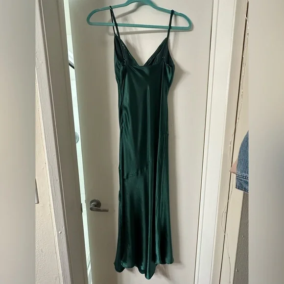 Forest Green Midi Dress - Picture 4 of 7
